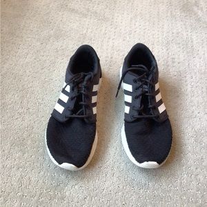 Women’s adidas tennis shoes